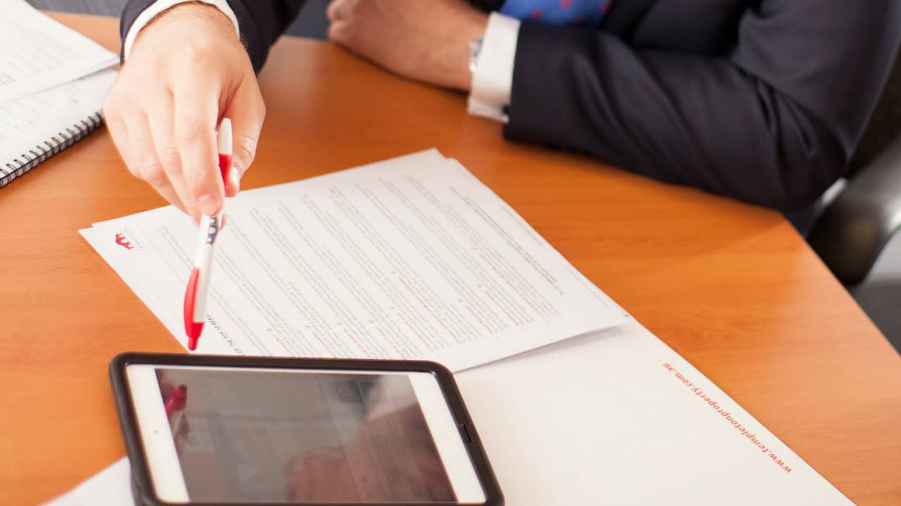 Fixed term Agreement versus a Periodic Agreement.